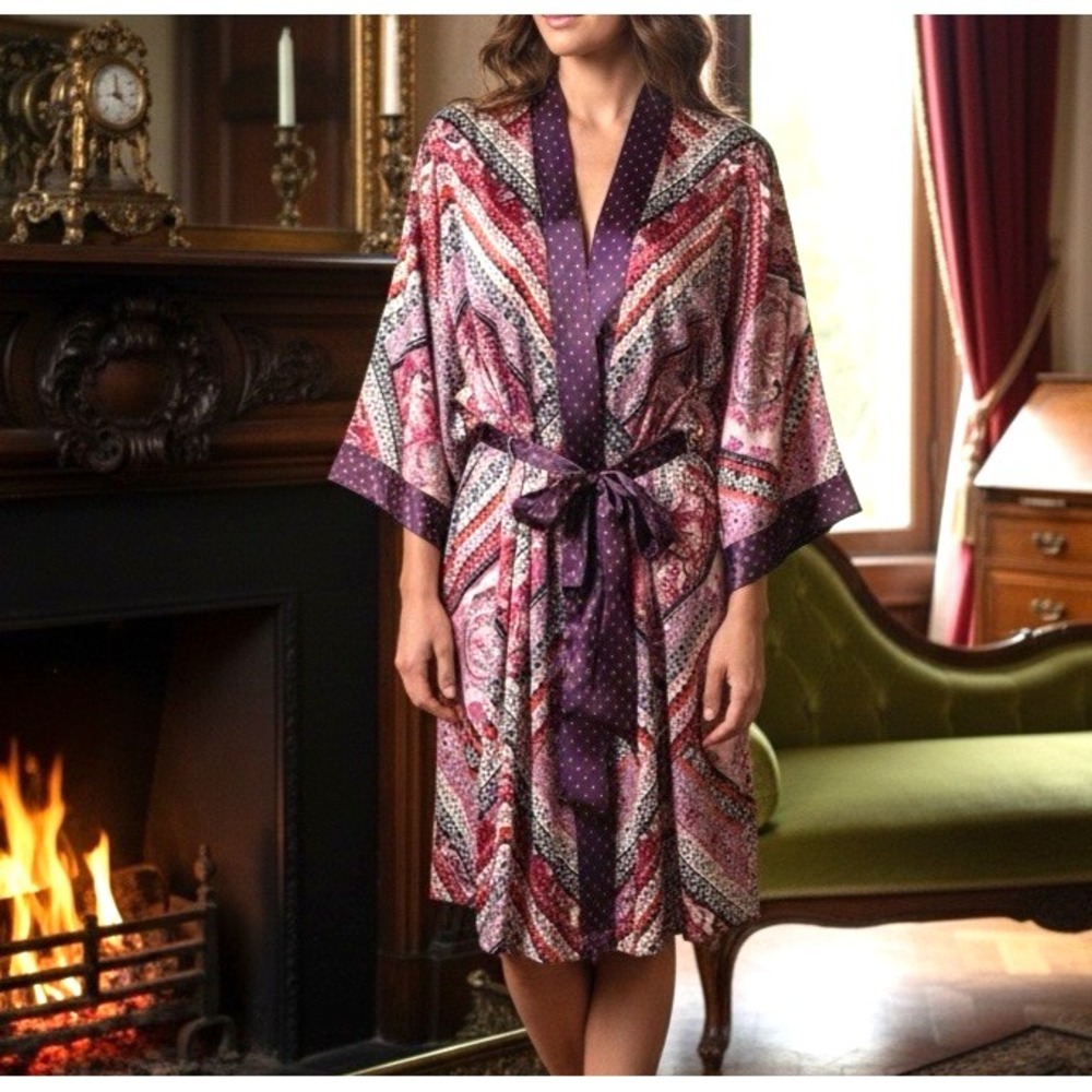 Victorias Secret Satin Robe Womens M/L Purple Paisley Floral Romantic Boudoir‎